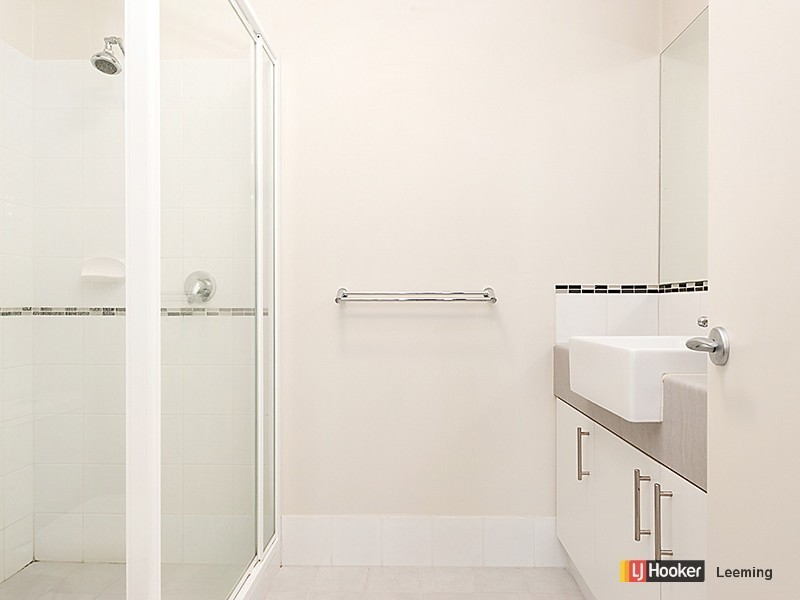 17/34 Malata Crescent, Success WA 6164