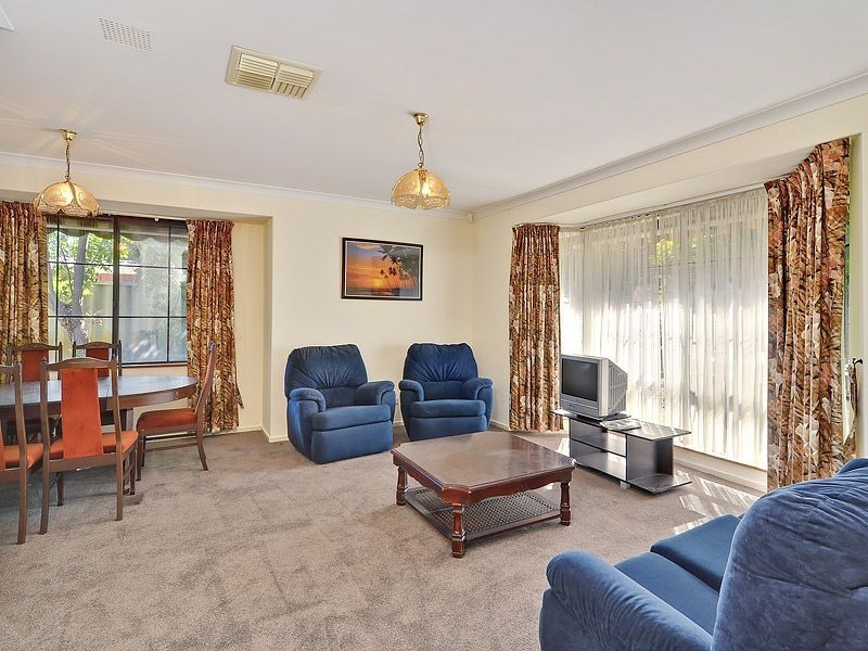 11 Windmill Drive, Bibra Lake WA 6163