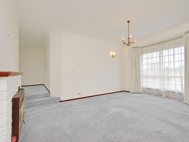 15 Jackson Avenue, Winthrop WA 6150