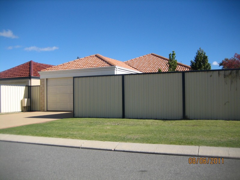 301 Wentworth Parade, Success WA 6164