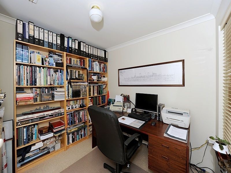 17 Aylesbury Close, Leeming WA 6149