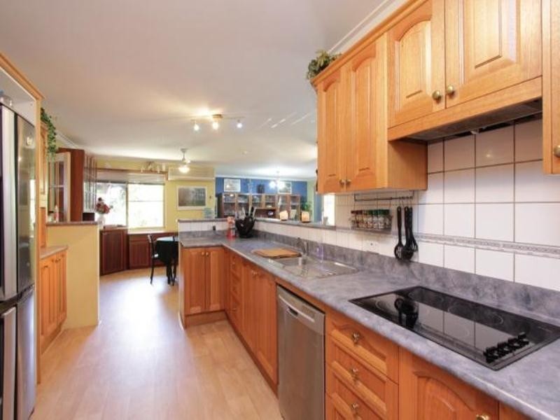 172 Corinthian Road East, Riverton WA 6148