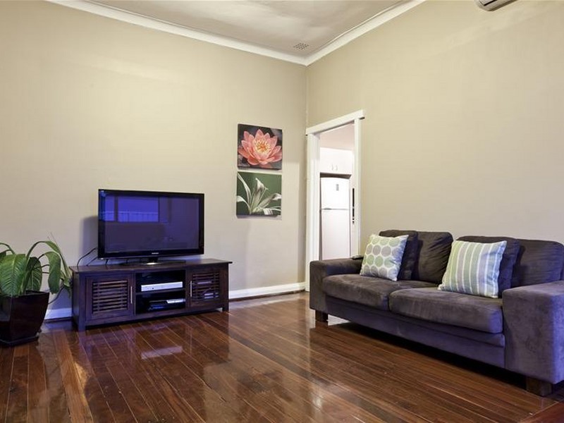 138A Renou Street, Cannington WA 6107