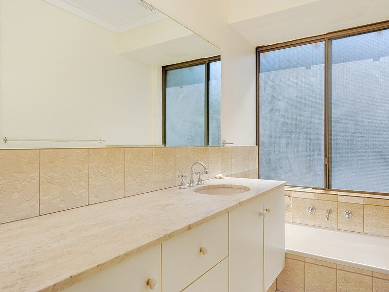 28 Damepattie Drive, Willetton WA 6155