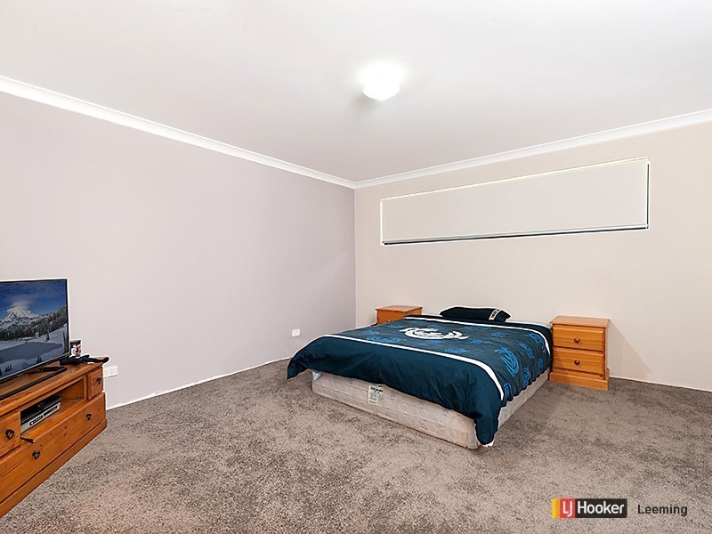 69 Villatella Gardens, Piara Waters WA 6112