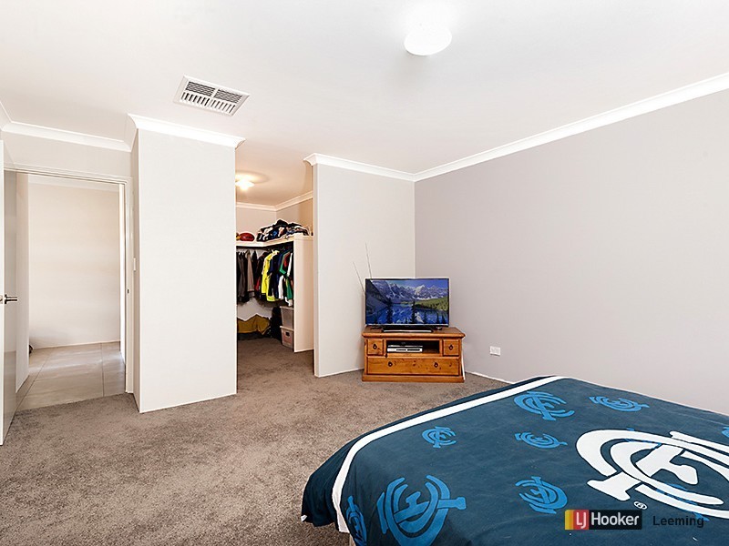 69 Villatella Gardens, Piara Waters WA 6112