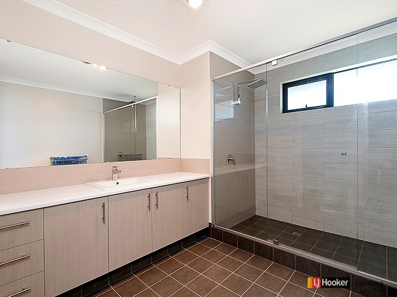 69 Villatella Gardens, Piara Waters WA 6112