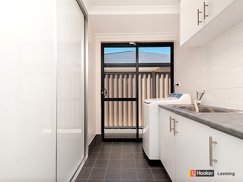 69 Villatella Gardens, Piara Waters WA 6112