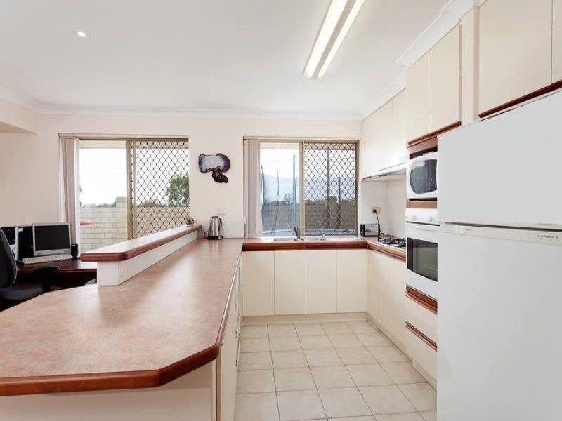 1 Gilchrist Avenue, Bibra Lake WA 6163