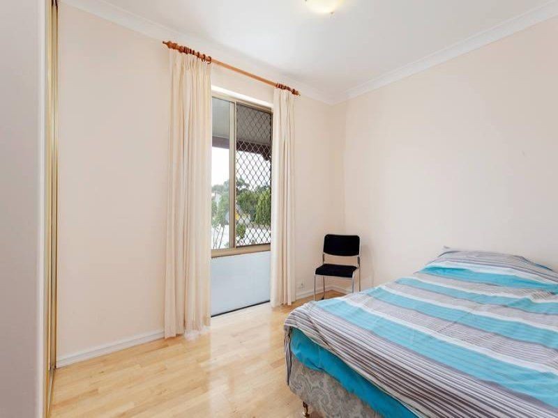 1 Gilchrist Avenue, Bibra Lake WA 6163