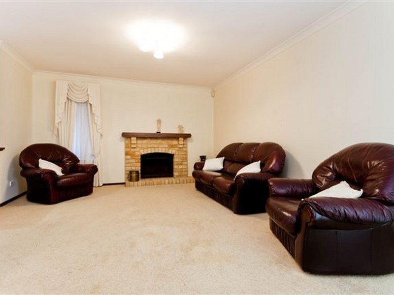 30 McKivett Crescent, Leeming WA 6149