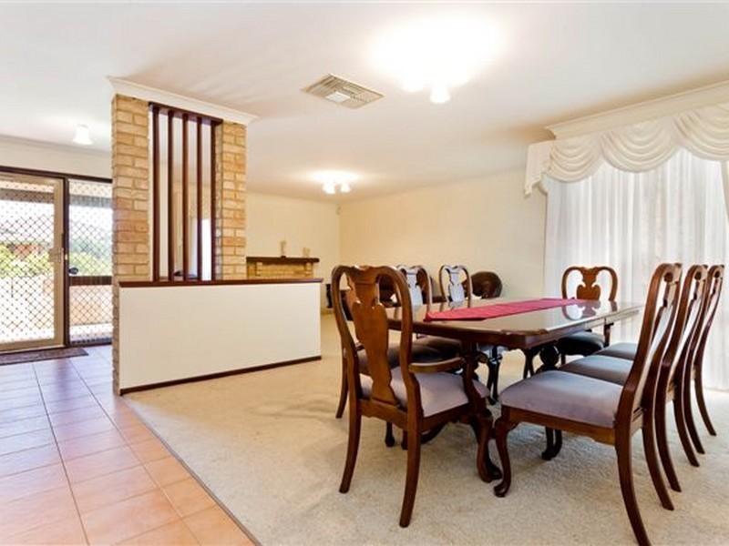 30 McKivett Crescent, Leeming WA 6149