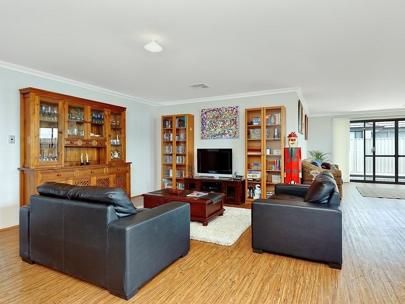 50 Archdale Loop, Piara Waters WA 6112
