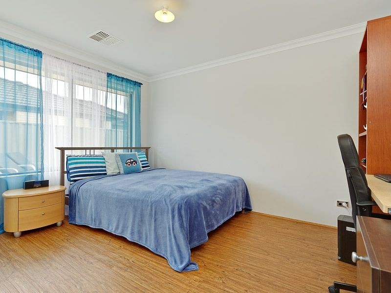 50 Archdale Loop, Piara Waters WA 6112