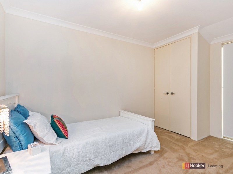 25 Sellen Court, Leeming WA 6149