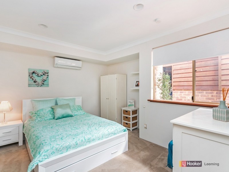 25 Sellen Court, Leeming WA 6149