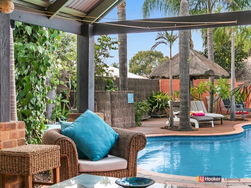 25 Sellen Court, Leeming WA 6149