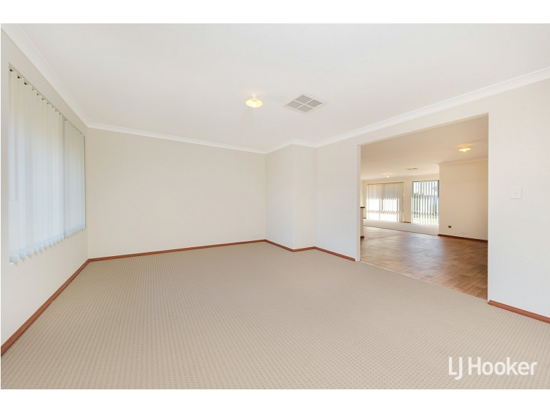 11 Koojarra Rise, South Lake WA 6164