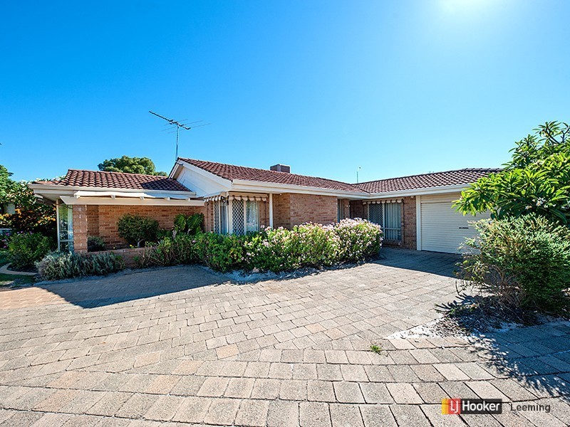 9 Howlett Place, Leeming WA 6149