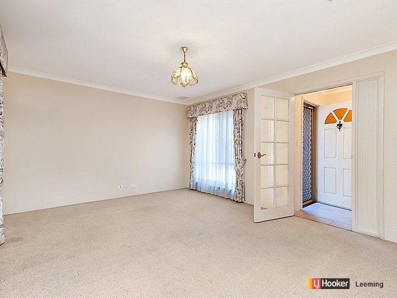 9 Howlett Place, Leeming WA 6149