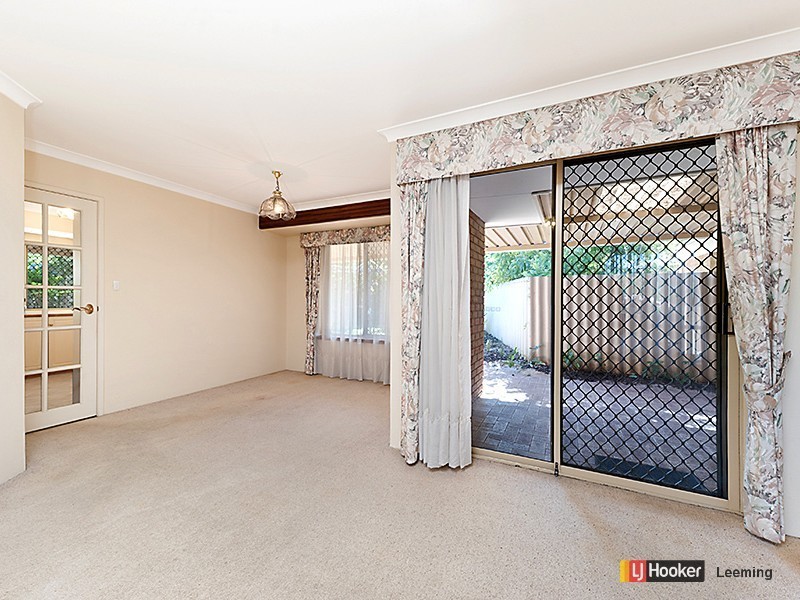 9 Howlett Place, Leeming WA 6149