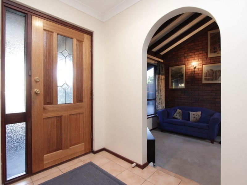 3 Tasman Place, Shelley WA 6148