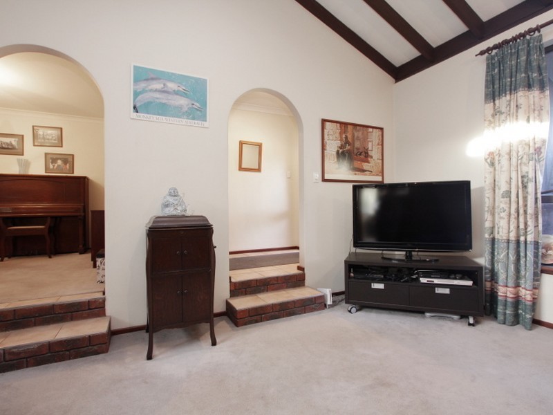 3 Tasman Place, Shelley WA 6148