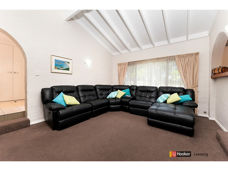 11 Gariver Street, Leeming WA 6149
