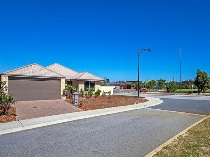 19 Filoli Gardens, Aubin Grove WA 6164