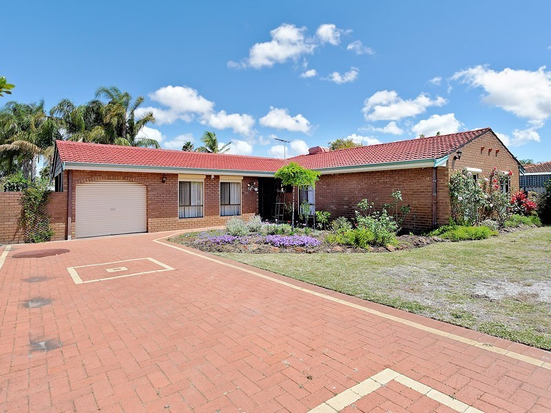 8 Rolland Court, Leeming WA 6149