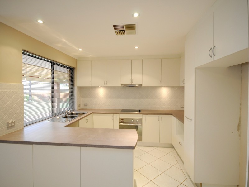 22 Hartfield Crescent, Leeming WA 6149