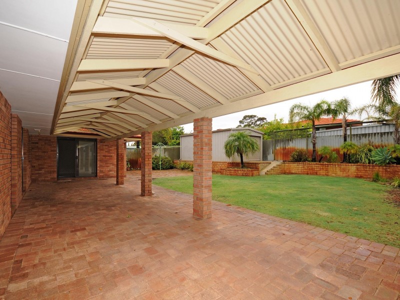 22 Hartfield Crescent, Leeming WA 6149