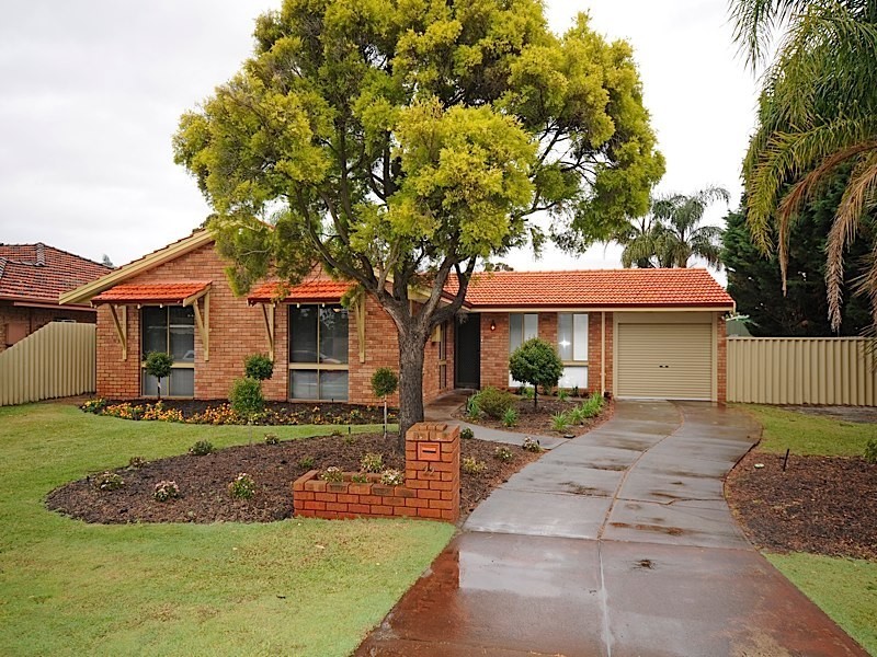 22 Hartfield Crescent, Leeming WA 6149