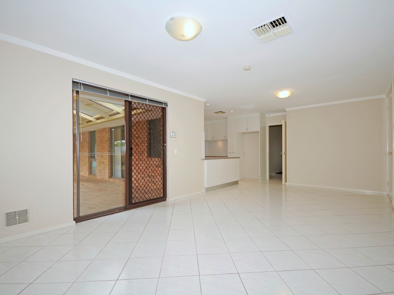 22 Hartfield Crescent, Leeming WA 6149