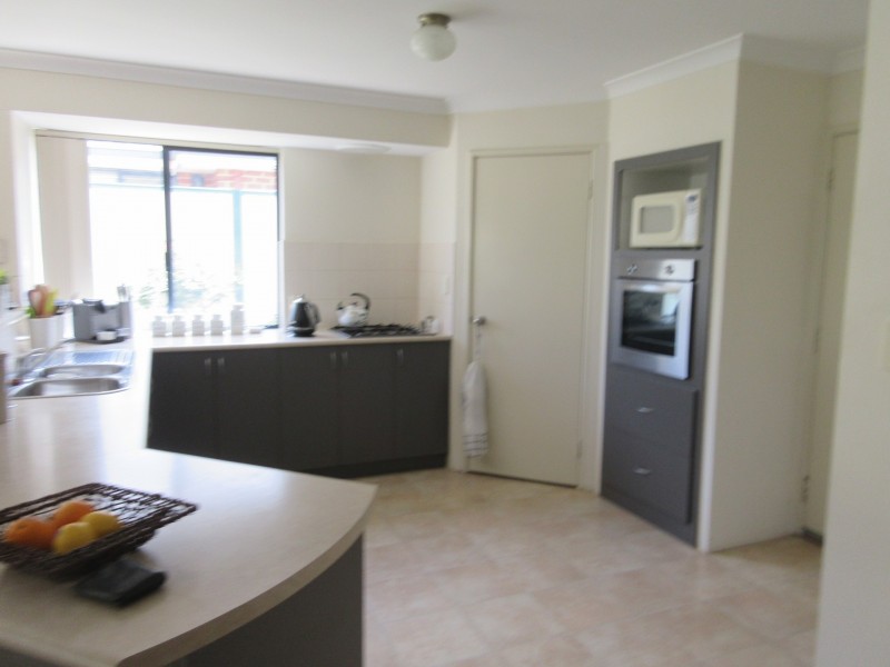 7 Benmore Rise, Success WA 6164