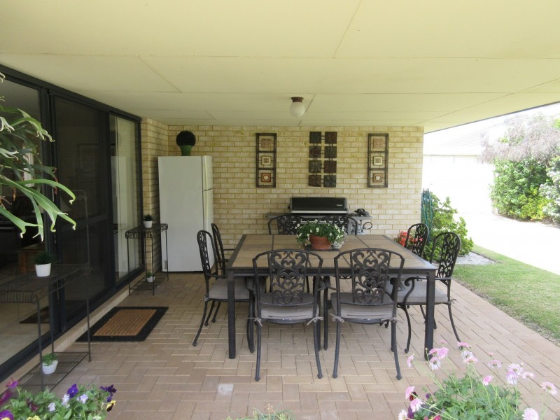7 Benmore Rise, Success WA 6164
