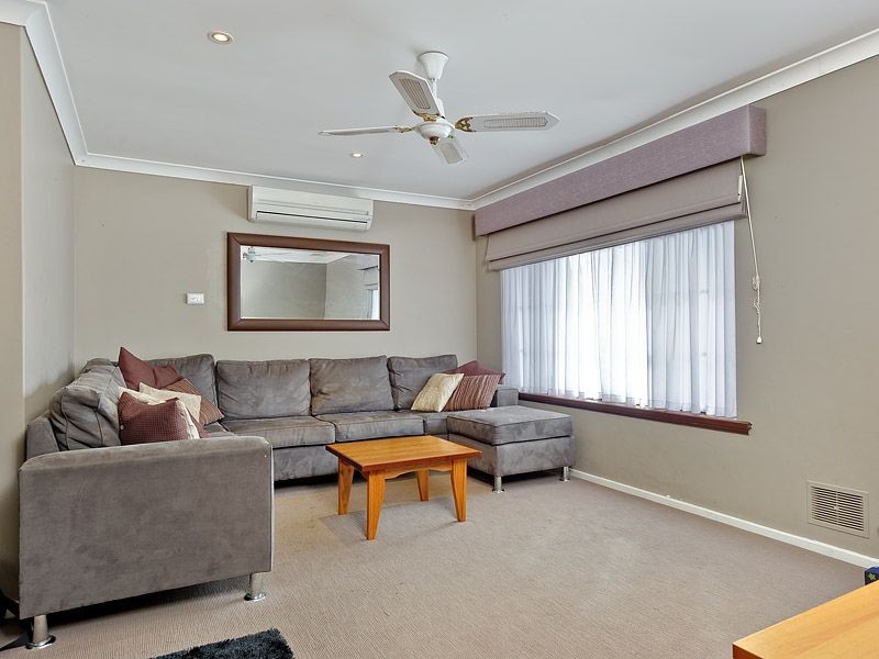 5 Barra Close, Leeming WA 6149