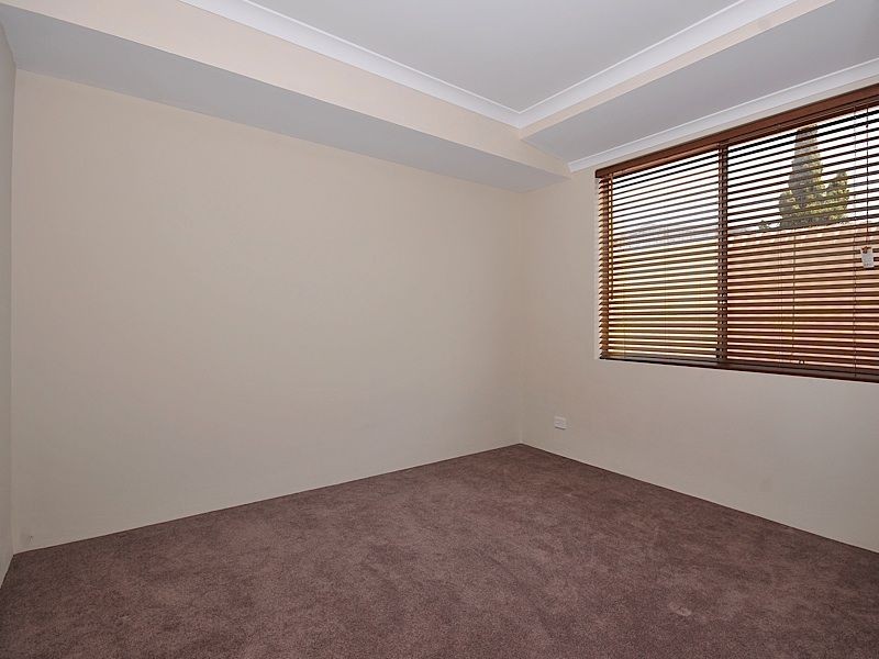 2a Classon Gardens, Leeming WA 6149