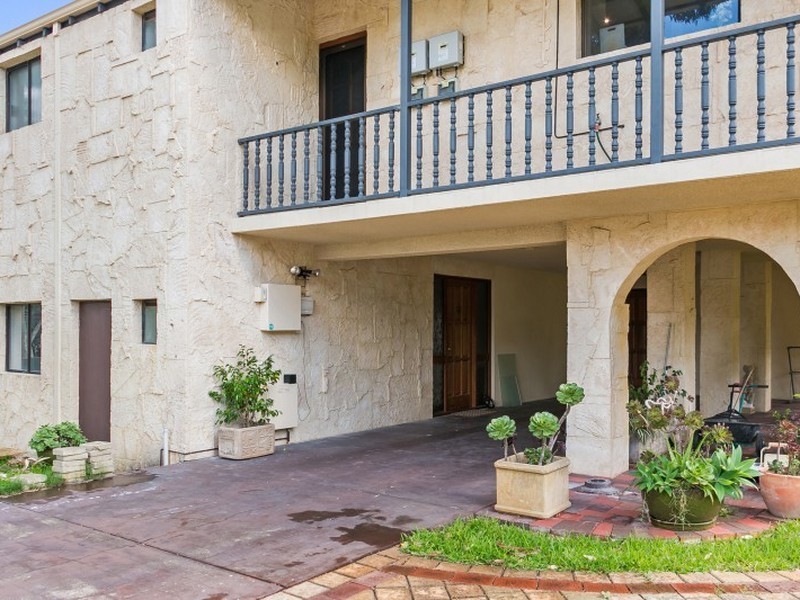 2 Blain Court, Leeming WA 6149