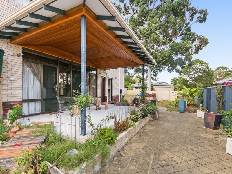 2 Blain Court, Leeming WA 6149