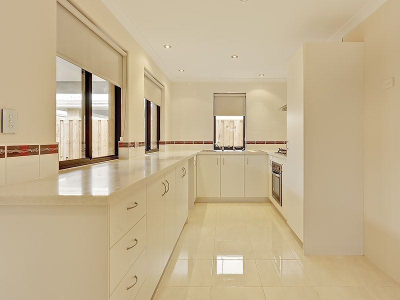 10 Trinity Close, Canning Vale WA 6155