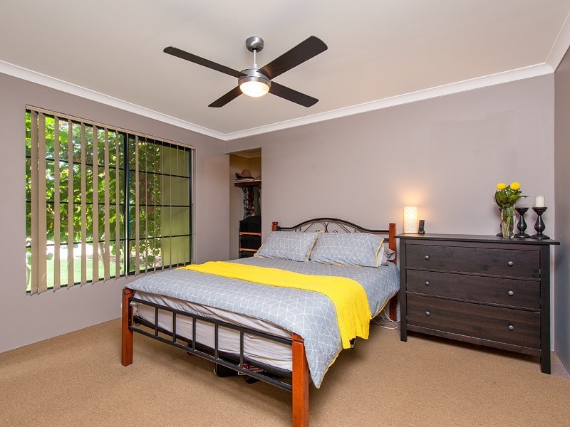 6 Ballawarra Avenue, Byford WA 6122