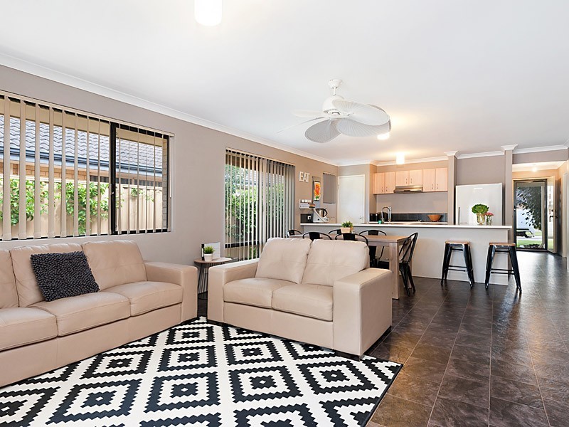 6 Ballawarra Avenue, Byford WA 6122