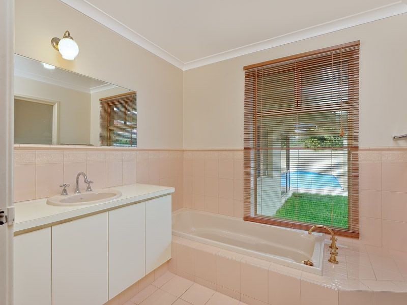 8 Zuvela Close, Murdoch WA 6150