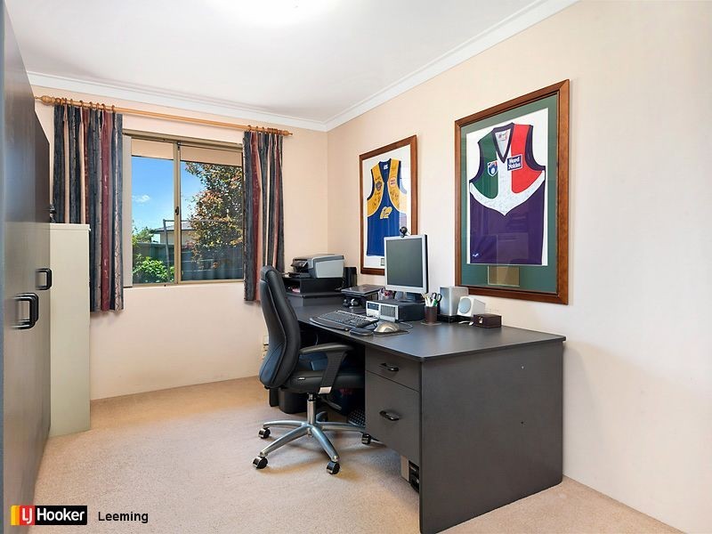 13 Westgate Court, Leeming WA 6149