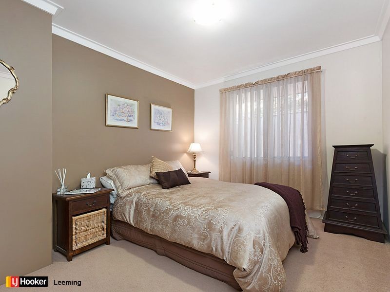 13 Westgate Court, Leeming WA 6149