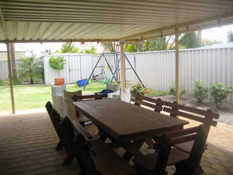 98 Lydon Boulevard, Atwell WA 6164