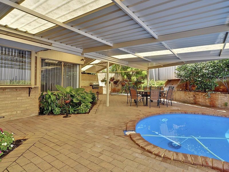 7 Oakland Height, Leeming WA 6149