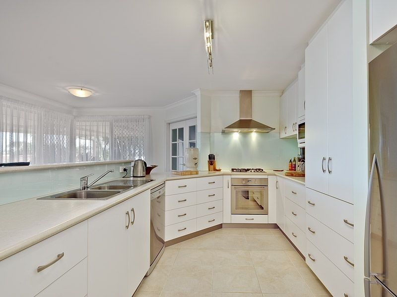 10 Tree Haven Vista, Leeming WA 6149