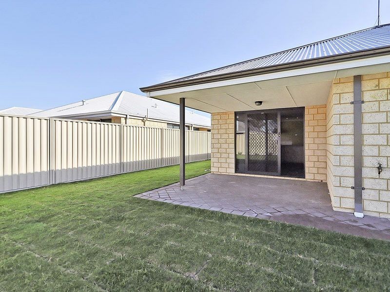 42 Sorrento Turn, Secret Harbour WA 6173